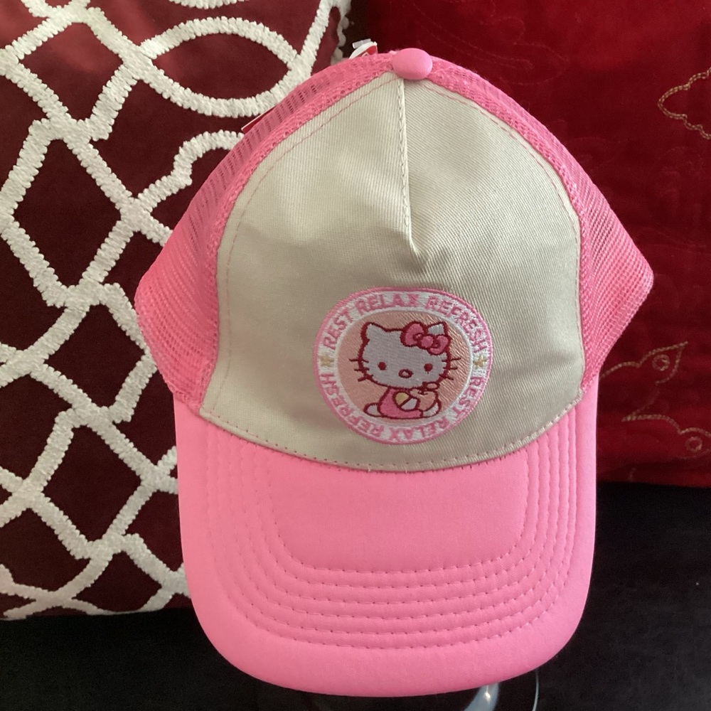 NWT hello kitty hat authentic